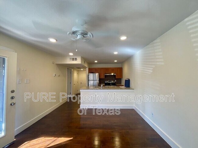 909 Reinli St Austin, TX 78751 photo 4