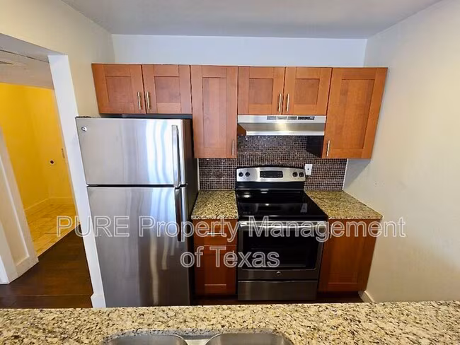 909 Reinli St Austin, TX 78751 photo 5