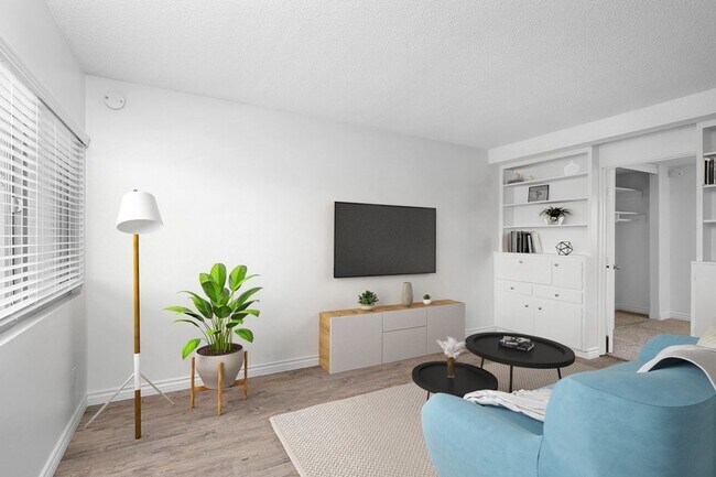 Avaz Pacific Beach photo 2