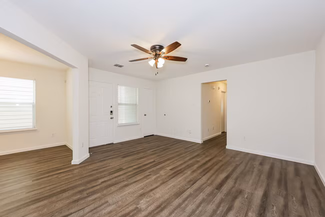 10701 Many Oaks Drive, Fort Worth, TX 76140 photo 4