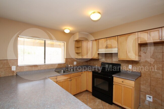 5644 South 44th Place, Phoenix, AZ 85040 photo 2