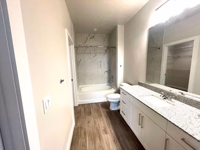 295 Co Rd 138 Hutto, TX 78634 photo 5