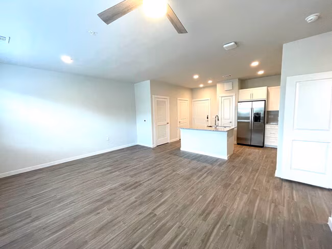 295 Co Rd 138 Hutto, TX 78634 photo 2