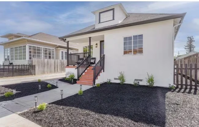 735 Locust St San Jose, CA 95110 photo 2