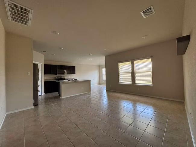 5913 Harriet Tubman Ave Killeen, TX 76543 photo 3