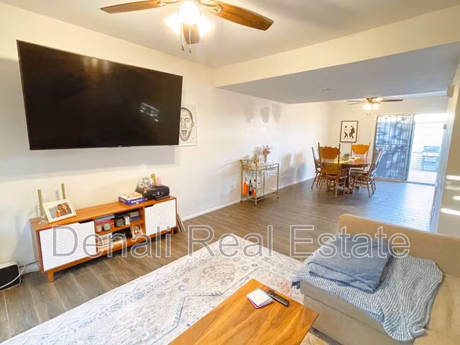 6408 S La Corta Dr Tempe, AZ 85283 photo 3