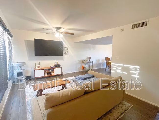 6408 S La Corta Dr Tempe, AZ 85283 photo 2