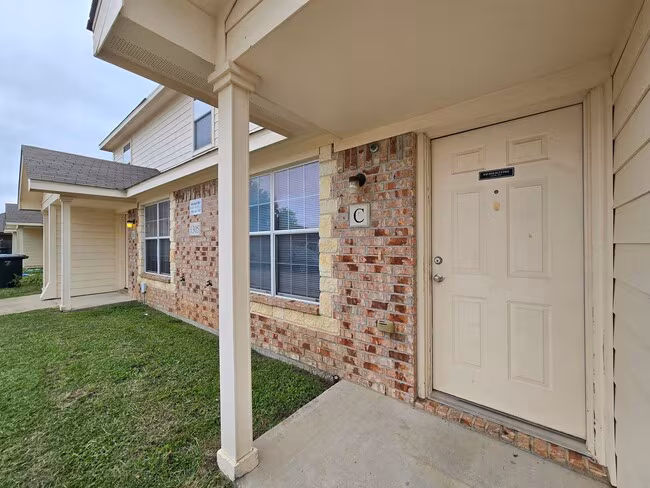 1305 Cavalry Ln Killeen, TX 76549 photo 2
