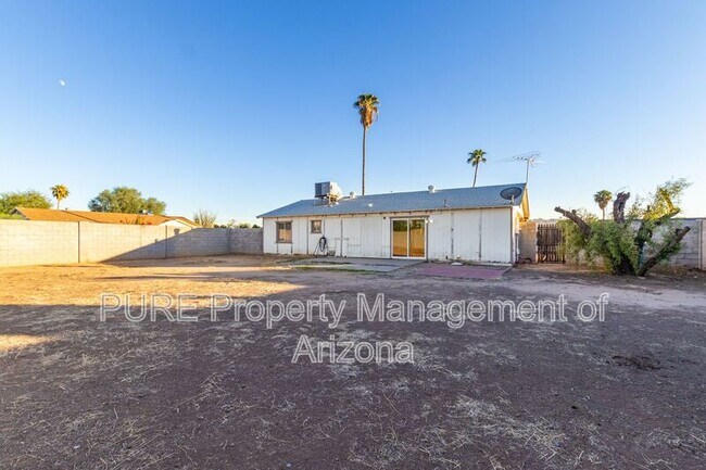 4116 E Andorra Dr photo 3