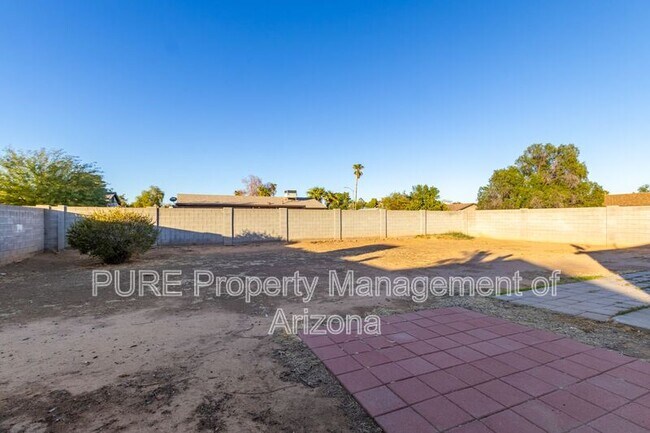 4116 E Andorra Dr photo 4