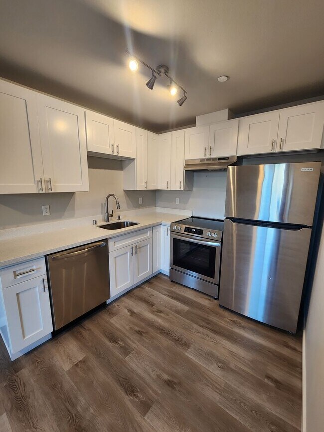 7626 Pacific Ave Tacoma, WA 98408 photo 5