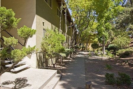 22842 Vermont St Hayward, CA 94541 photo 3