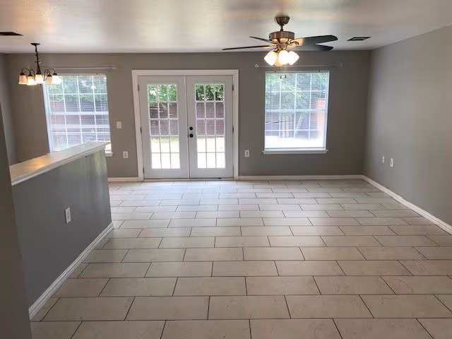 8113 Lalew Cove Austin, TX 78747 photo 2