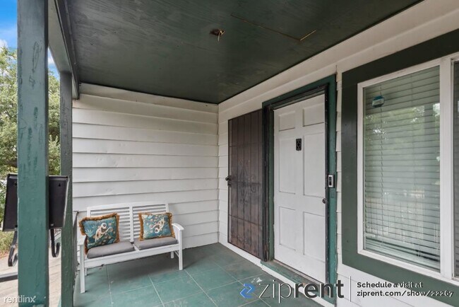 3404 Delaware St photo 5