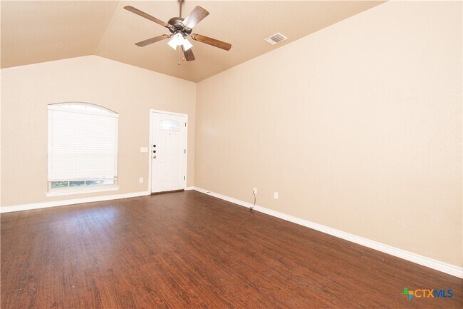 401 Sladecek Dr Killeen, TX 76542 photo 4