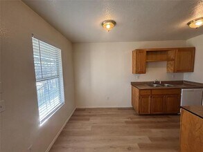 300 South Magnolia Street, Crowley, TX 76036 photo 3