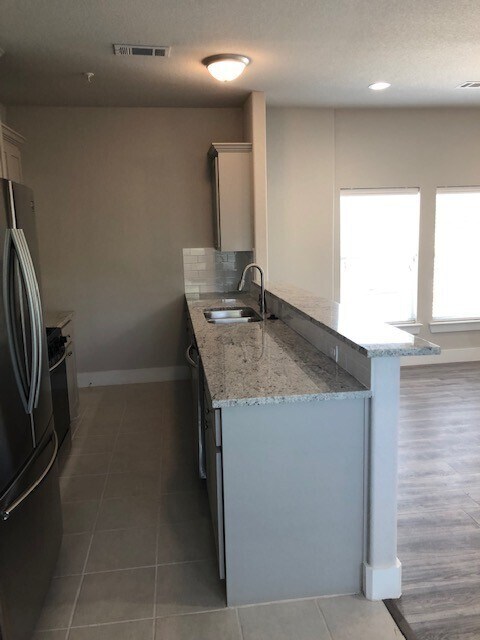 1121 Bernard St Denton, TX 76201 photo 5