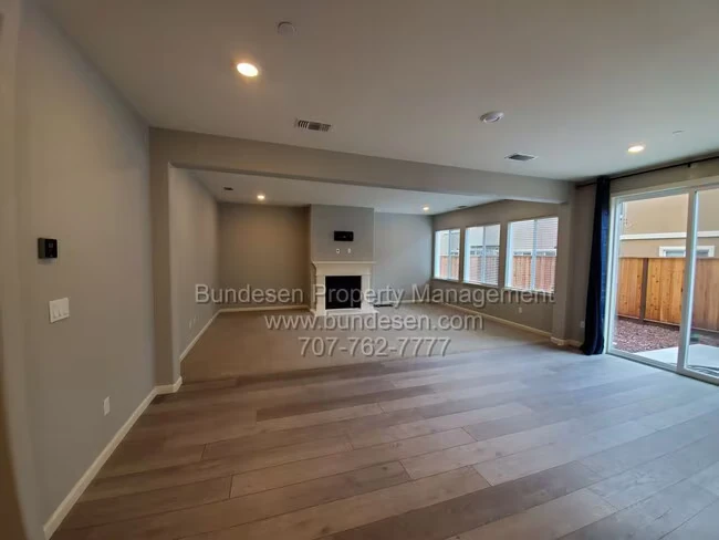 5137 Kolton Pl Rohnert Park, CA 94928 photo 3