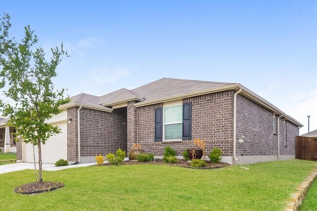 1412 Vernon Drive, Providence Village, TX 76227 photo 3