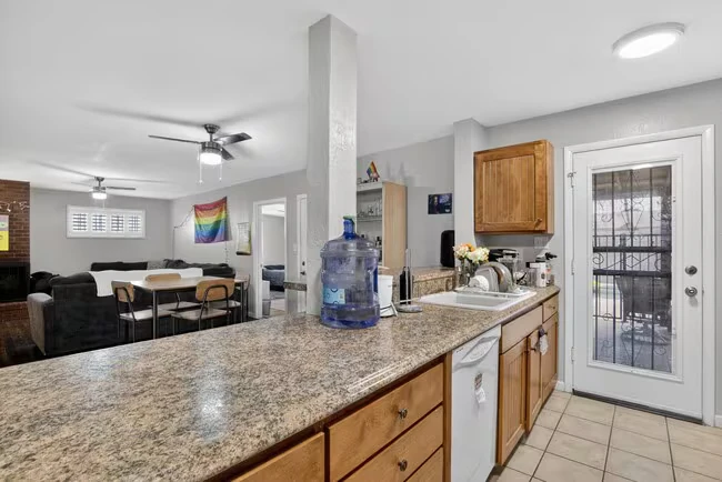 123 E Erie Dr Tempe, AZ 85282 photo 5