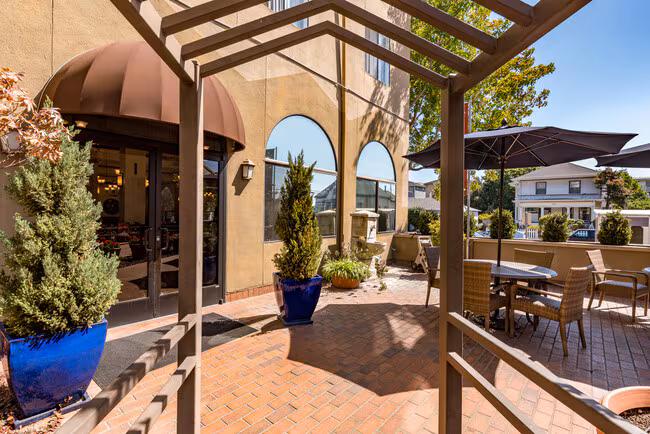 San Leandro Senior Living photo 2