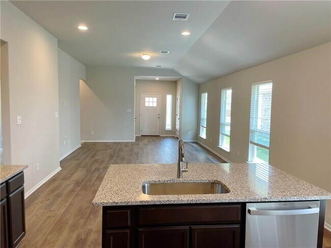 6409 Wolf Pack Dr Pflugerville, TX 78660 photo 4