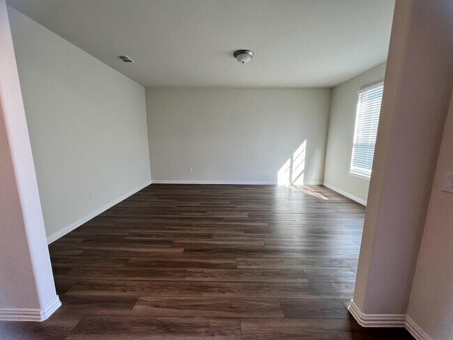 809 Adelyn Street, Anna, TX 75409 photo 2