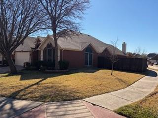 4000 Double Oak Drive, Bedford, TX 76021 photo 2