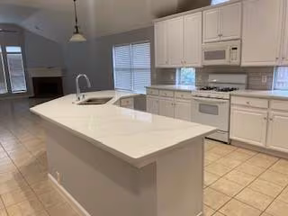 4000 Double Oak Drive, Bedford, TX 76021 photo 3