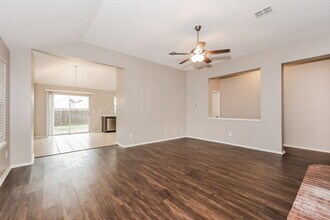 4701 Palm Ridge Drive, Fort Worth, TX 76133 photo 5