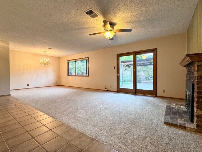 Super Cute Ranch Style 3 Bedroom 2 Bath in Concord Hills photo 3