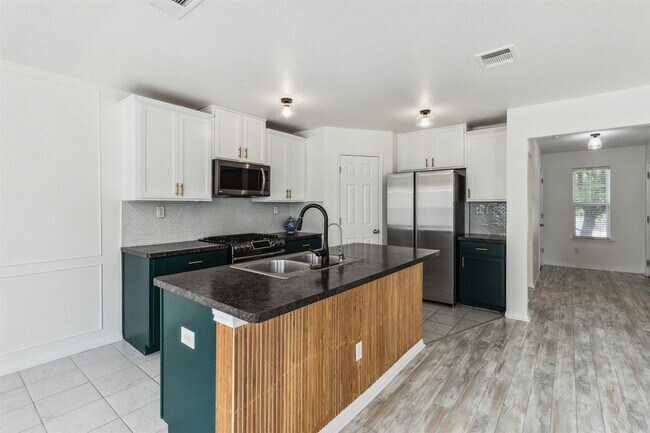 137 Preston Trail San Marcos, TX 78666 photo 5