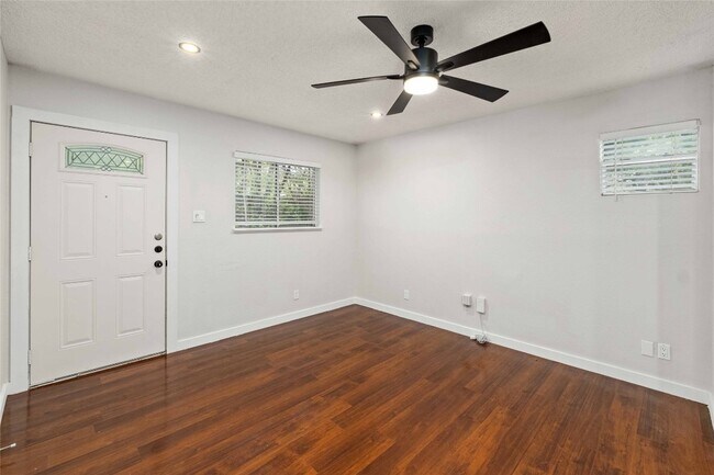 2928 E 12th St Austin, TX 78702 photo 4