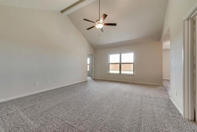 124 Bandana Circle, Newark, TX 76071 photo 2