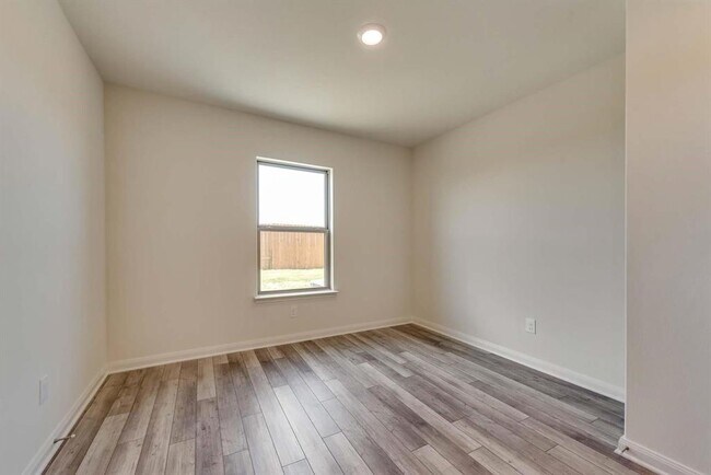 124 Bandana Circle, Newark, TX 76071 photo 3