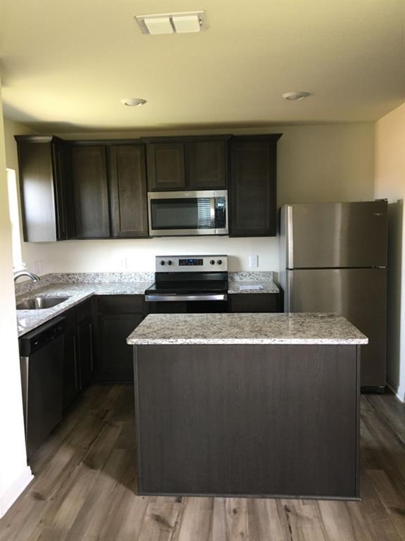 124 Bandana Circle, Newark, TX 76071 photo 5