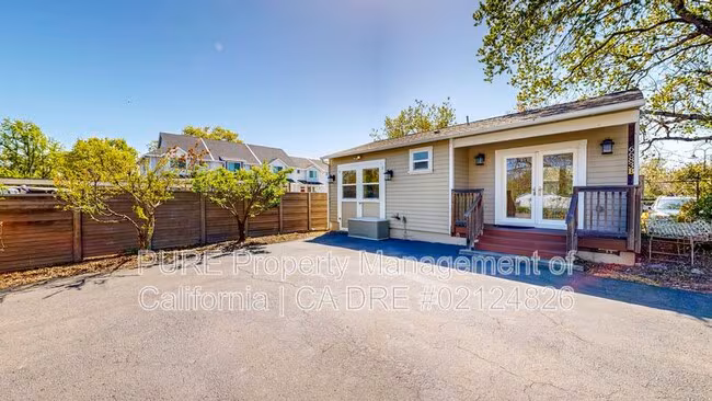 6683 Sebastopol Ave Sebastopol, CA 95472 photo 3