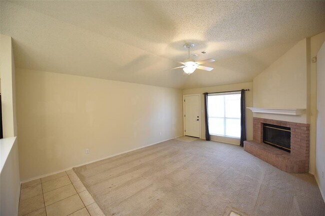 3117 Fox Meadow Trail, Grand Prairie, TX 75052 photo 5