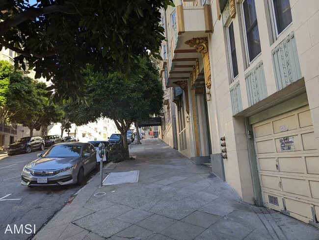 630 Mason St photo 2