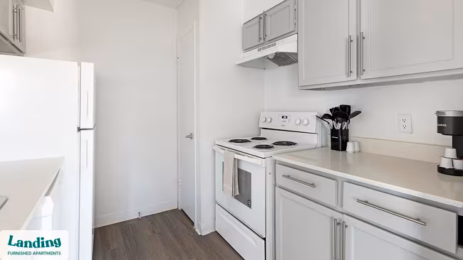1071 Clayton Ln Austin, TX 78723 photo 2