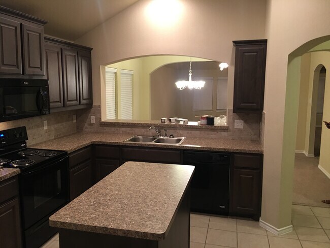 2808 Adams Fall Lane, Fort Worth, TX 76123 photo 3