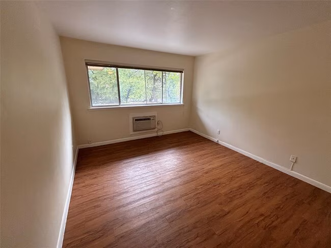 1212 West 13 Street, Austin, TX 78703 photo 2