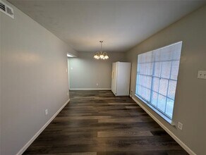 818 Calvin Dr Garland, TX 75041 photo 4