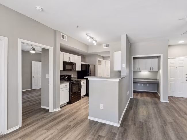 The Sorento Apartments photo 4