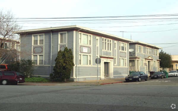 3803 Manila Avenue, Oakland, CA 94609 photo 2