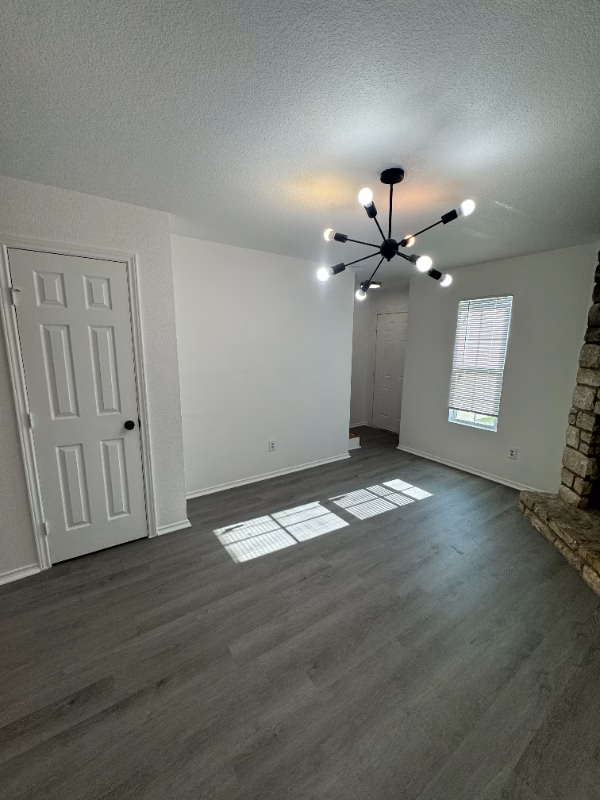 2902 Sweeney Ln Austin, TX 78723 photo 4