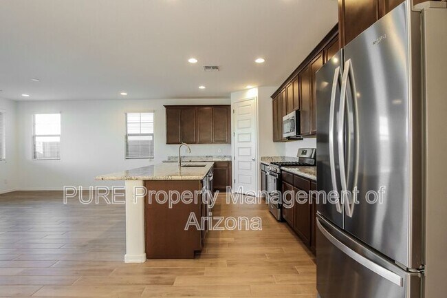 10222 W Crittenden Ln photo 3