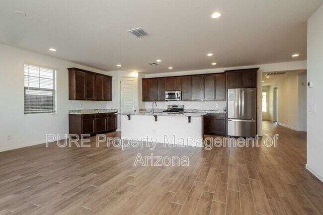 10222 W Crittenden Ln photo 4
