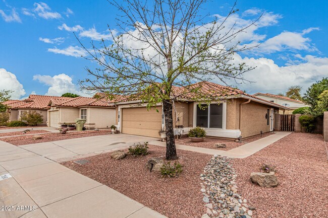 7568 West Kerry Lane, Glendale, AZ 85308 photo 4