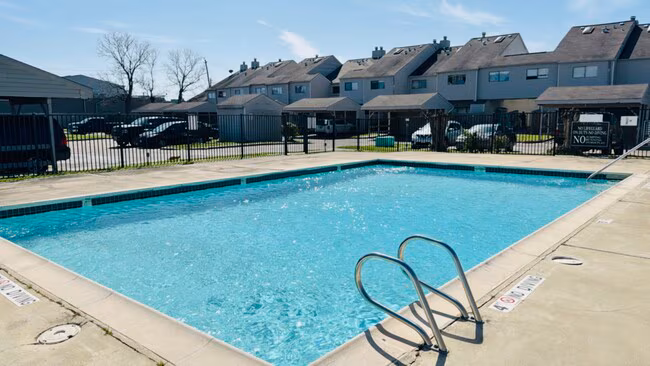 Golden Village Townhomes photo 3